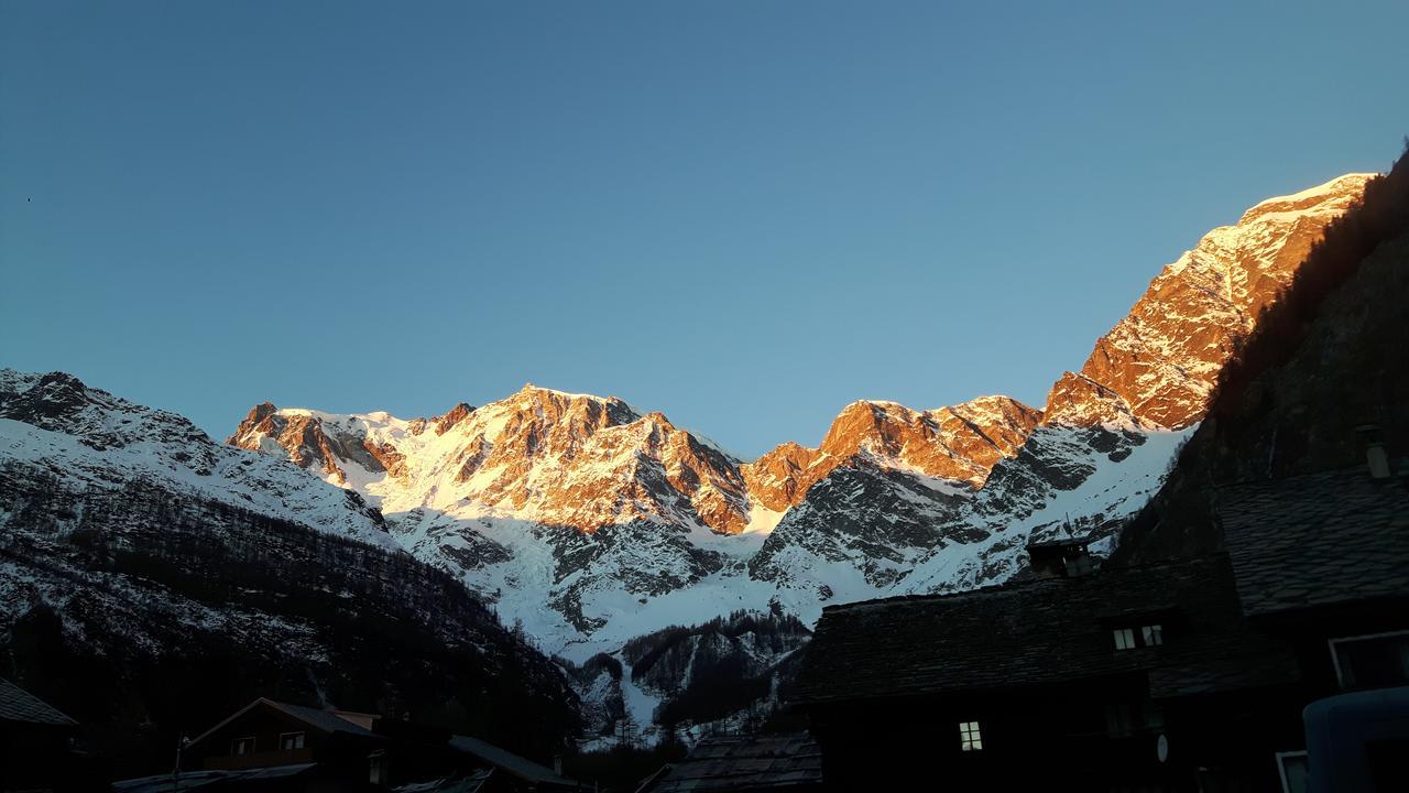 Casa Alpina De Filippi Hotel Macugnaga Luaran gambar