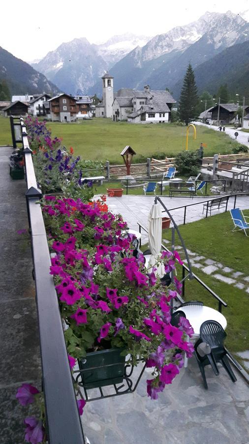 Casa Alpina De Filippi Hotel Macugnaga Luaran gambar